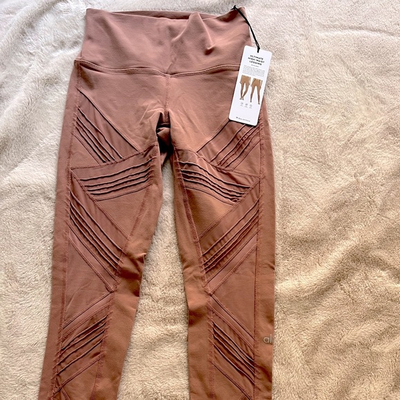 NWT ALO Yoga Ultimate High-Waist Legging Rosewater Size S - Picture 9 of 12